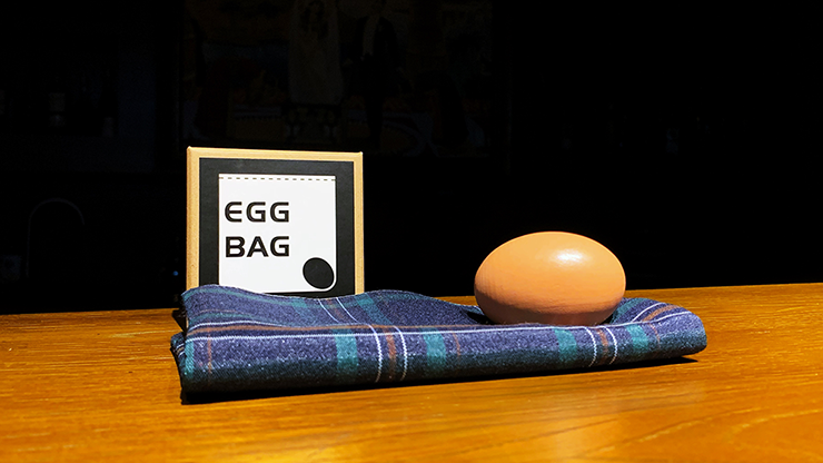 EGG BAG BLUE PLAID by Bacon Magic Trick